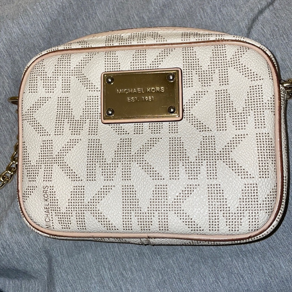 Jet set bag